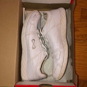 N’finity cheer shoes